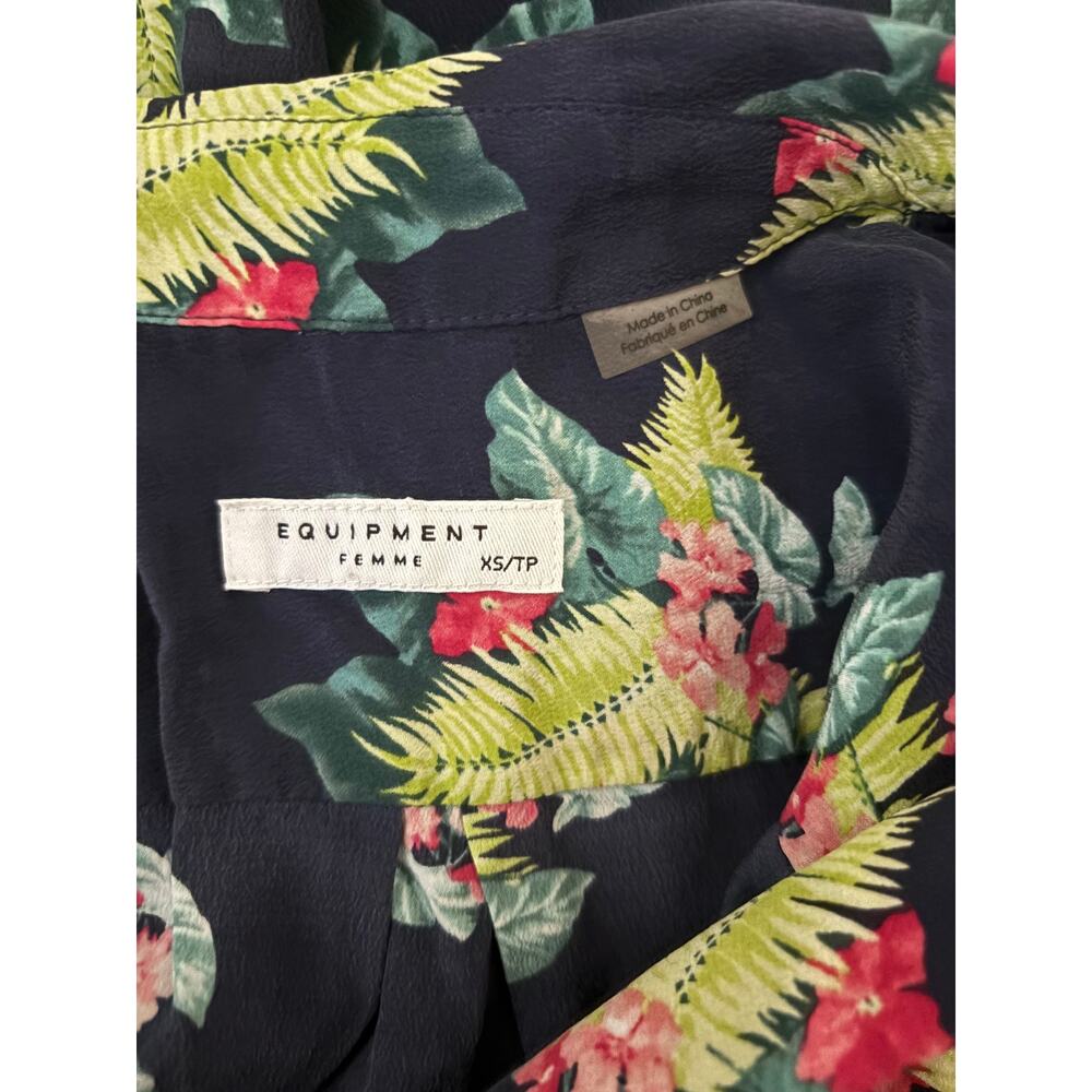 Equipment Femme Sleeveless Blue Floral Silk Blouse Top Size XS - Picture 8 of 10